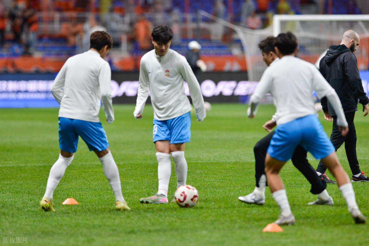 九游娱乐官网-上港锋霸又送走一位强援！曾是二队金靴锋霸，新赛季将出战中甲